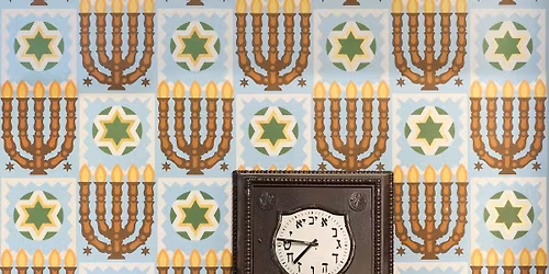 Tur\u00e1n Tam\u00e1s k\u00f6sz\u00f6nt\u00e9se \u00e9s k\u00f6nyvbemutat\u00f3