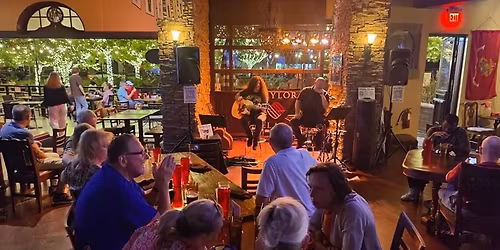 Taylor DeLatte at Lion & Crown - Allen