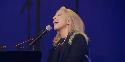 V\u00e9ronique Sanson in Boulogne Billancourt