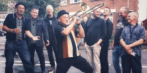 The Nine Ton Peanut Smugglers - Live!