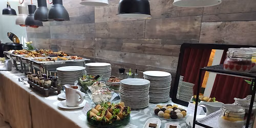 Ny\u00e1rk\u00f6sz\u00f6nt\u0151 Vegan Brunch