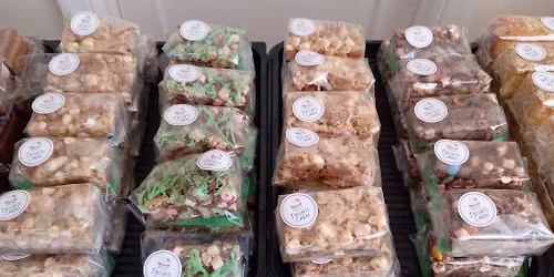 Cake and Art\/Craft Sale