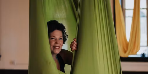 Relaxation Aerial Pop Up