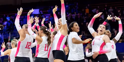 Parking Washington Huskies at Northwestern Wildcats Womens Volleyball