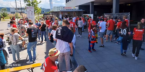 Tuniberg Wein trifft SC Fanparty in der SC Botschaft Freiburg 