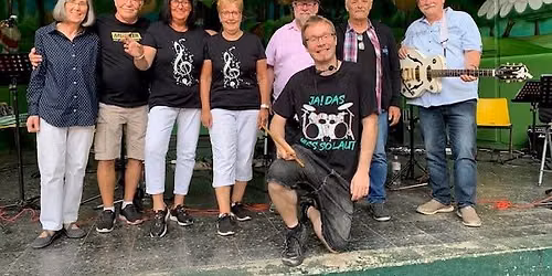 Parkkonzert mit der Musikgruppe Wahre Freunde