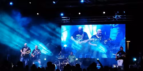 Live at Aniversario Cosmopolitans MG