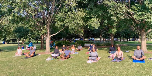 Yoga @ the Lakefront \u2600\ufe0f