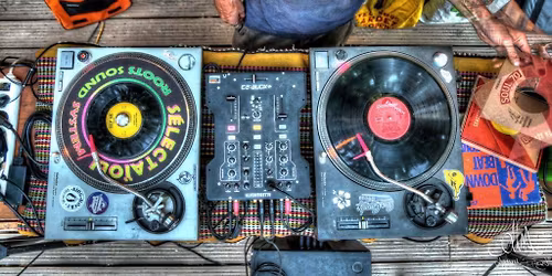 Halloween DJ set: Select A\u00efoli