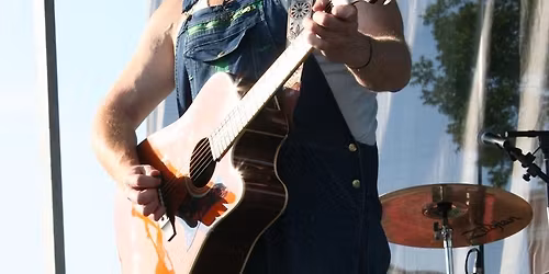 Marcus Bunch @Peaceful Side Social