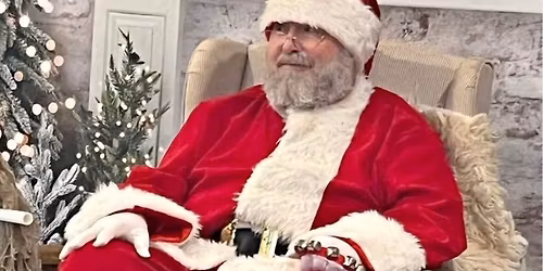 FREE PHOTOS WITH SANTA!