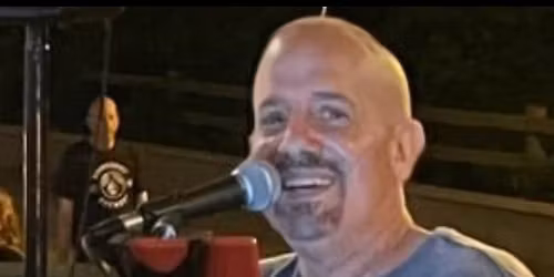 Live Music w\/ Mikey!