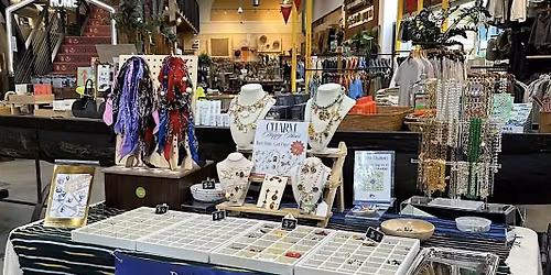 Charm Bar Pop-Up with Current Fixation