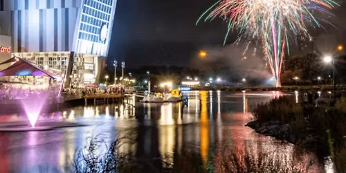 Light Up the Lakefront presented by HOT 99.5