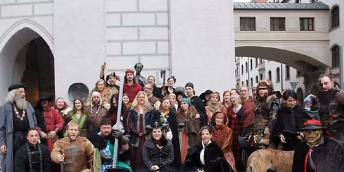 Erst\u00fcrmung mittelalterlicher Weihnachtsmarkt