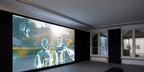 Nina Davies \u2013 Glitch Guisers
