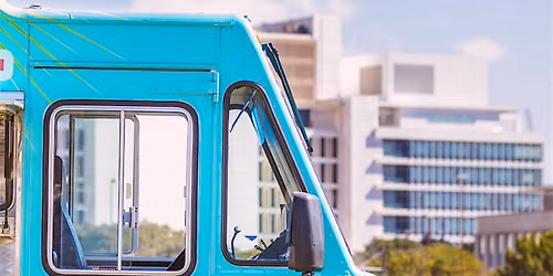 Easy Slider Food Truck at Klyde Warren Park