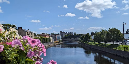 D\u00e9couvrez Kilkenny avec un guide qui parle le fran\u00e7ais.
