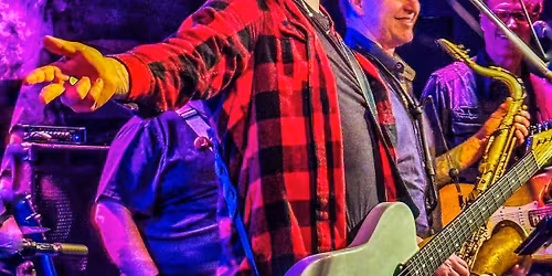 Thomas Morris hosts Sunday Blues Jam at The Queens!