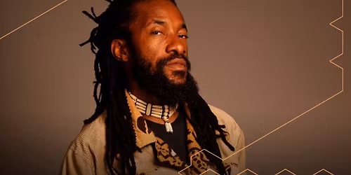 Junior Kelly | Effenaar