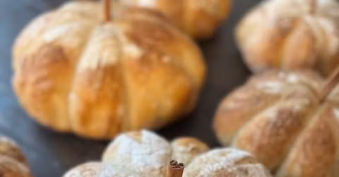 The Art of Sourdough: Hands-On Workhop w\/ Helen of Honey Bear Breads (BGN)