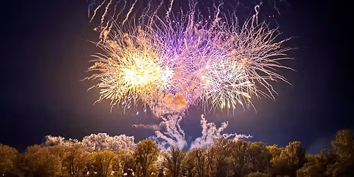 Rhein in Flammen Bonn an Bord der Rheinprinzessin