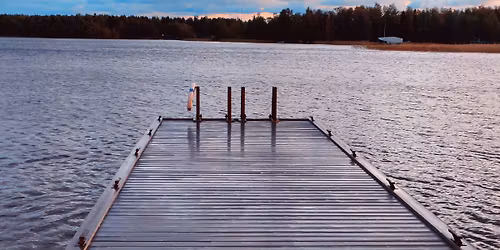 T\u00e4ydenkuun ilta + kylm\u00e4 vesi = puhdasta nautintoa!