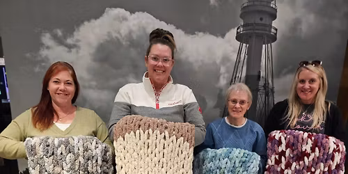 11 SPOTS LEFT! March 1st Cool City Brewing Company Chunky Knit Blanket Workshop 