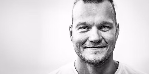 "FRA ROCKER TIL PR\u00c6ST" - ET FOREDRAG AF MARTIN BENTSEN