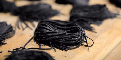 Hands-On: Spaghetti al Nero di Seppia (Restaurant Edition)
