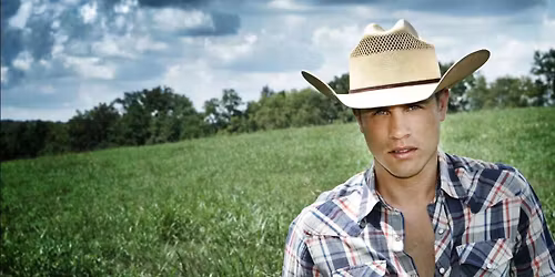 Dustin Lynch