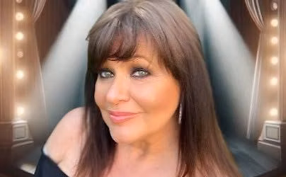Emma Robbins playing live Saturday 1st August