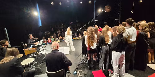 Godziny Rodziny \/ Koncert na bis \/ Gramy dla WO\u015aP