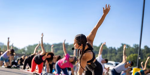 Rooftop Yoga at The Shops at Kenilworth