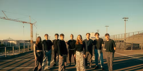 Leo In The Lioncage - \u201eTender Creatures\u201c Tour feat. Mira Zounogo