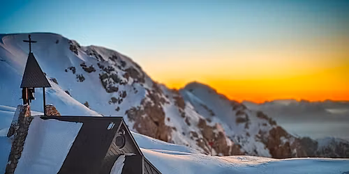 T\u00e9lind\u00edt\u00f3 t\u00fara a Triglav l\u00e1b\u00e1hoz