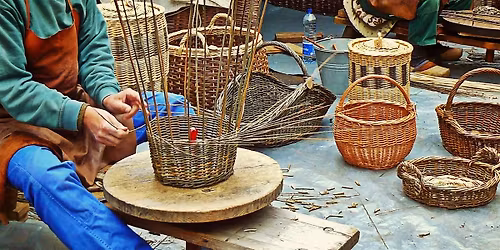 Willow Wood Craft at Kenton Library - 'Give it up for'