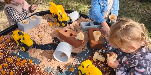 outdoor messy play