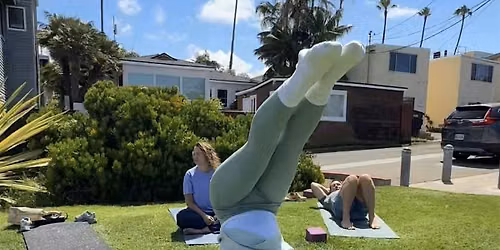 Green Yoga Club + shoulder stands