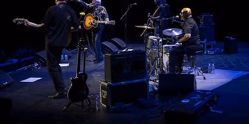 Nick Lowe & Los Straitjackets - Sportsmens Park