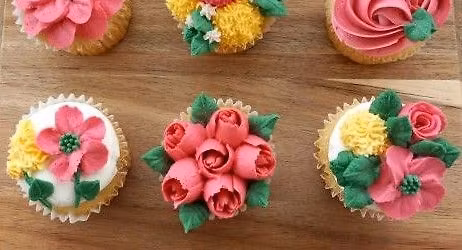Join Ann's Cupcakery, an award-winning bakery, for a 60-minute instructed class!