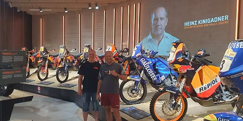 Ktm Motohall \u00e9s Fahrtraum m\u00fazeum motoros t\u00fara.