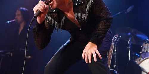 Tuesdays in the Plaza: Super Diamond (Neil Diamond Tribute)
