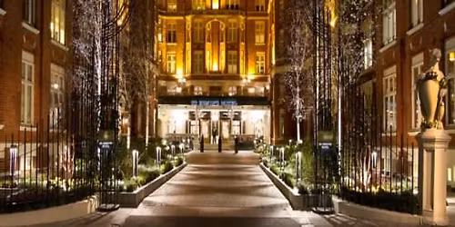 City of Spies Immersive Experience, London Spy Experience with Tour, Vodka Martini Cocktail, Expert Q&A Session & Dinner