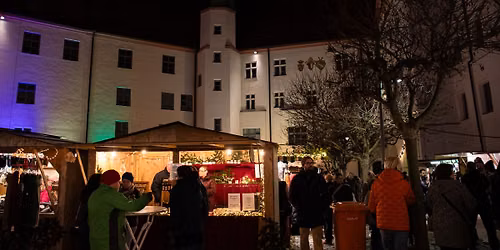 \u00d6ffentliche F\u00fchrung: Genusstour \u00fcber den Dillinger Christkindlesmarkt