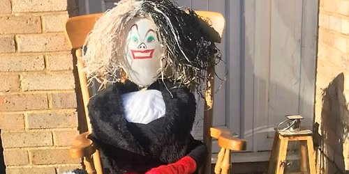 Deanshanger Good Neighbours Scarecrow Trail & Garage Sale
