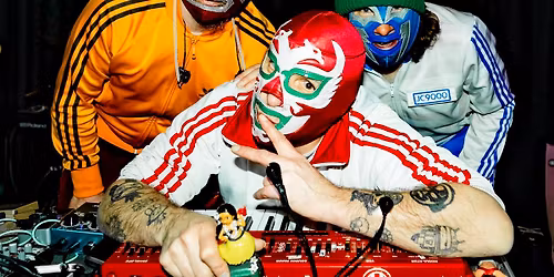 REVENGE OF CALCULON space-funkin at I\u00d0N\u00d3! 