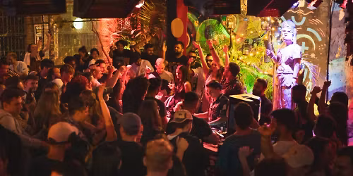 Etwas (IT), Biscits, Abosaid in Collingwood