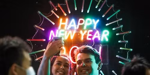 New Year\u2019s Eve SELFIE Party