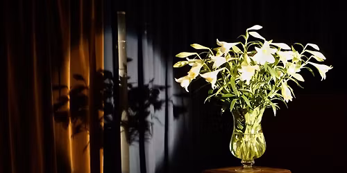 Primeur in Loge 3 Theater(tje): \u201cWITTE LELIES\u201d